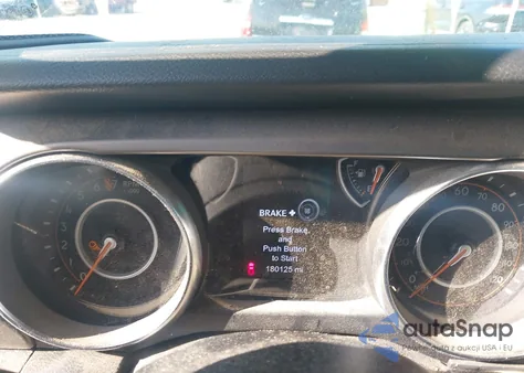 2020 Jeep Gladiator Sport 4X4 z USA, uszkodzony, nr VIN 1C6HJTAG0LL216406